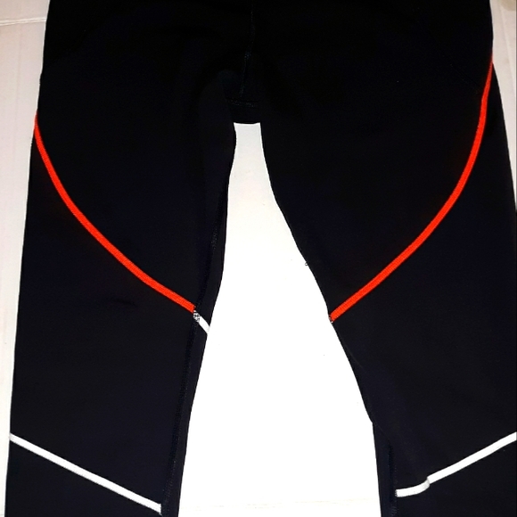 Like New~AVIA Plus Size 16-18 Ladies Athletic Compression Capri~Moisture Wicking - Picture 14 of 16